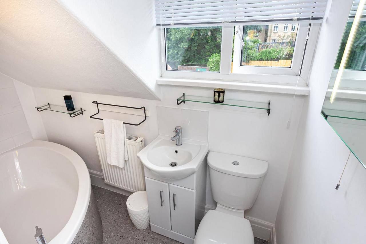 Cosy 2 Bed Apartment - Close To Leeds Centre エクステリア 写真