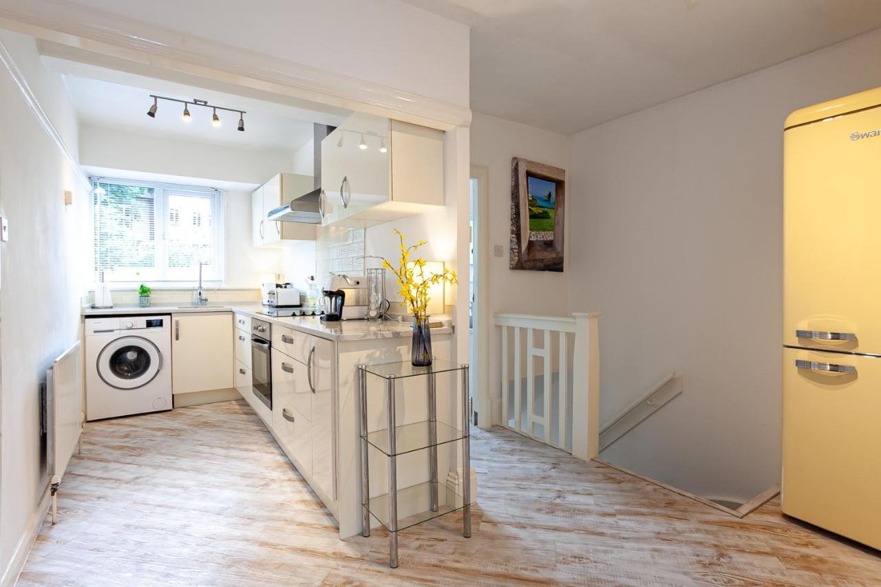 Cosy 2 Bed Apartment - Close To Leeds Centre エクステリア 写真