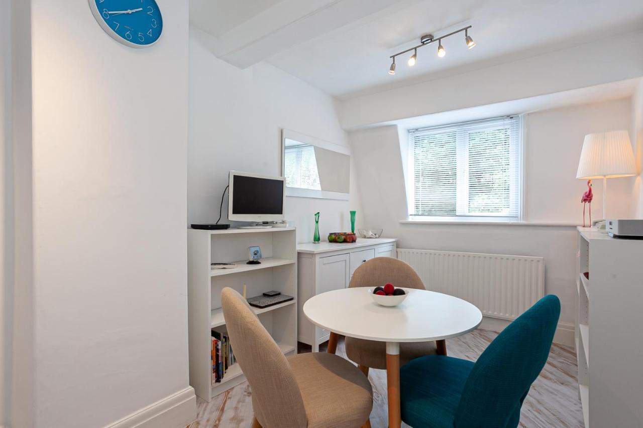 Cosy 2 Bed Apartment - Close To Leeds Centre エクステリア 写真
